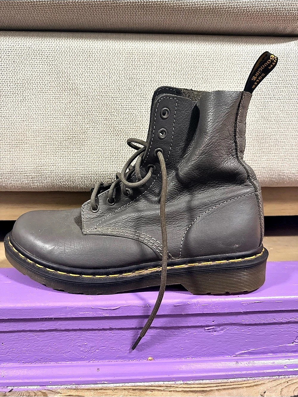 Early 2000 Dr. Martens 1460 Pascal Virginia Leather Boots Black